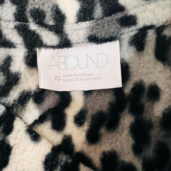 Abound Womens Black Giada Leopard Print Gather Waist Fleece Sweater Top XS - Picture 5 of 7